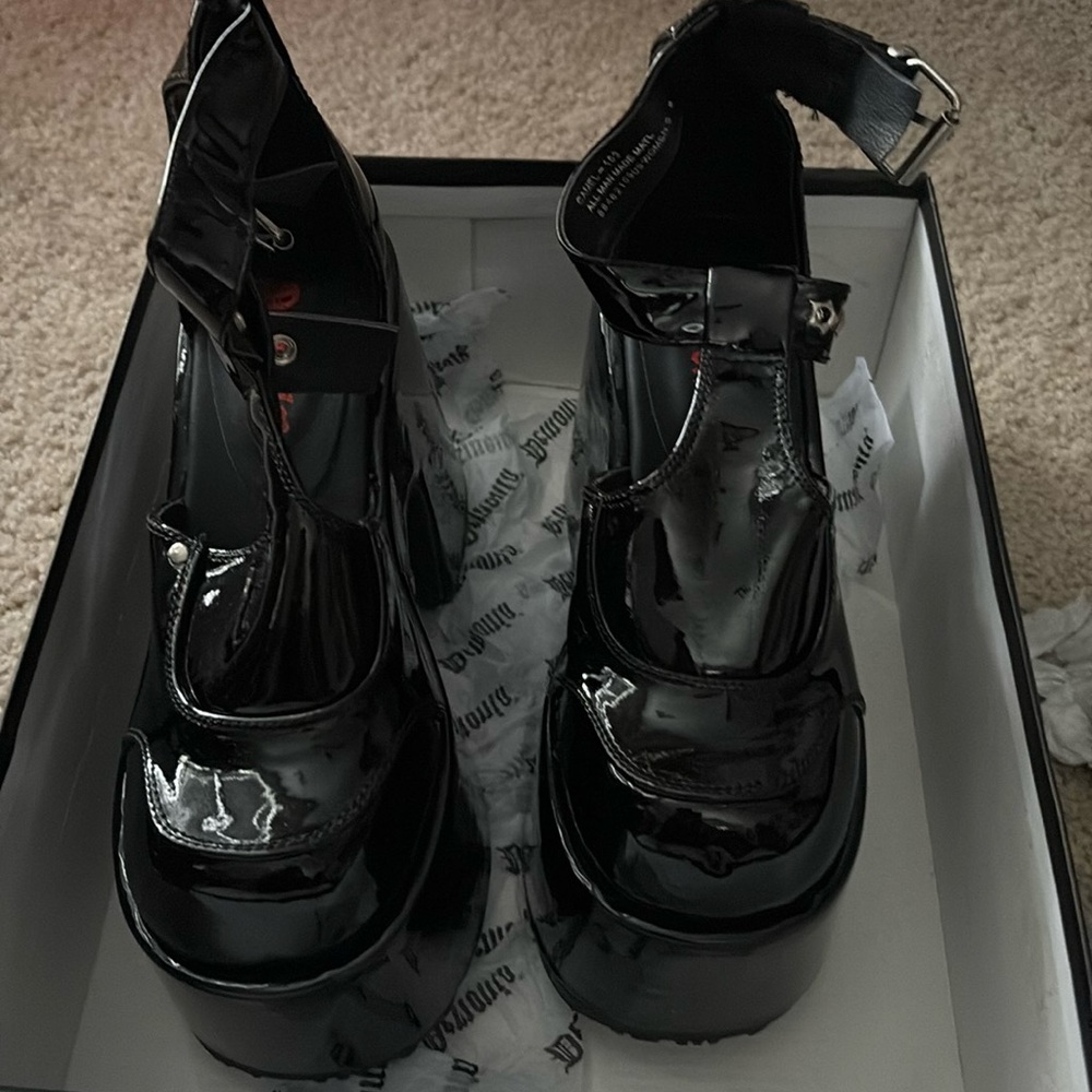 Demonia camel-103 patent vegan